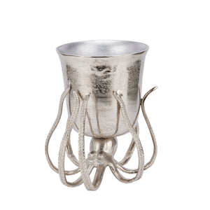 Large Octopus Champagne Bucket in SILVER Hill Interiors 22235 5050140223581 Dimensions: 38cm x 36cm x 36cm Weight: 4.5kg Volume: 0.06CBM This is the Large Octopus Champagne Bucket. A stylish and beautifully detailed silver octopus, holds a handcrafted champagne bucket overhead for you to cool and serve your favourite bubbles from. Individually handcrafted with beautiful detailing, it will elevate any occasion. Simply fill with your favourite bubbles and enjoy!