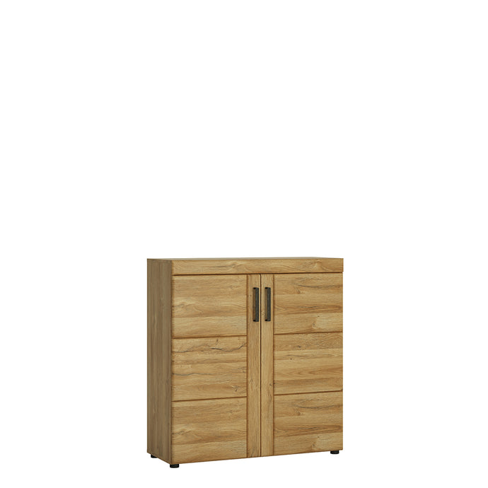 Cortina 2 door shoe cabinet in Grandson Oak Furniture To Go 4323156 5900355071470 The spacious shoe cabinet with five shelves will meet the expectations of even the most-demanding household members. You can now say goodbye to the problem of finding a place for your heels, slippers and sandals. For the lovers of natural wood, this range offers you the oppotunity to enjoy the charm of wooden furniture at an affordable price. Made from high quality MDF in the colour of grandson oak, which looks just like natur