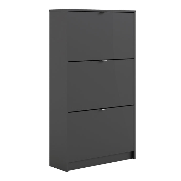 Shoes Shoe cabinet w. 3 tilting doors and 2 layers in Matt Black Furniture To Go 72359006gmgm 5713035051101 The Shoes range provides a stylish solution for any cluttered hall. The sleek design allows for plenty of shoe storage without dominating your space. Available with a number of drawers, styles and fronts, the Shoes collection makes for an attractive yet understated addition to your home decor in addition to its practical application. Dimensions: 1236mm x 703mm x 241mm (Height x Width x Depth) 
 This s