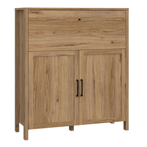 Malte Brun Bar Chest in Waterford Oak Furniture To Go 801mtbk321-d84 5904767829537 Step into a world of refined beauty and exquisite charm with the noble Waterford Oak decor, an exceptional masterpiece that flawlessly imitates the allure of natural wood. Designed to infuse your interior with warmth and sophistication, this extraordinary creation is set to elevate your living space to new heights of opulence. Dimensions: 1331mm x 1165mm x 415mm (Height x Width x Depth) 
 Modern Country Style 
 Rich, warm Wat