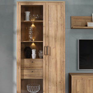 Malte Brun Display Cabinet in Waterford Oak Furniture To Go 801mtbv721r-d84 5904767829568 Step into a world of refined beauty and exquisite charm with the noble Waterford Oak decor, an exceptional masterpiece that flawlessly imitates the allure of natural wood. Designed to infuse your interior with warmth and sophistication, this extraordinary creation is set to elevate your living space to new heights of opulence. Dimensions: 2067mm x 965mm x 415mm (Height x Width x Depth) 
 Modern Country Style 
 Rich, wa