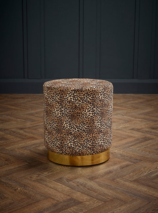 Lara Pouffe Leopard Print (Pack of 1) LPD LARAPOUFLEO 5036464071589 Velvet Colour: Leopard Dimensions: 435mm x 405mm x 405mm Plush velvet pouffe sitting on top of a gold effect circular frame, is sure to become the piece to liven up your living space. Available in 6 colour options.