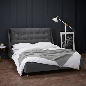 Sloane Grey Kingsize Bed LPD SLOAGREY5.0* 5036464072357 Colour: Grey Dimensions: 1100mm x 1660mm x 2300mm Give your bedroom a first-class design with the beautiful soft and cosy Sloane king size bed. Upholstered in stylish, plush grey velvet with buttoned detailing, you will never want to get out of bed!